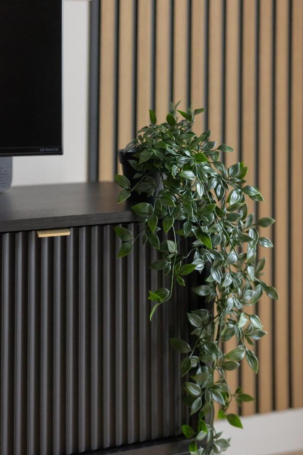 Wola Spacious Flat With Air Conditioning & Balcony By Noclegi Renters Warszawa Zewnętrze zdjęcie