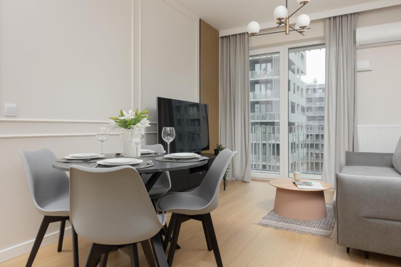Wola Spacious Flat With Air Conditioning & Balcony By Noclegi Renters Warszawa Zewnętrze zdjęcie